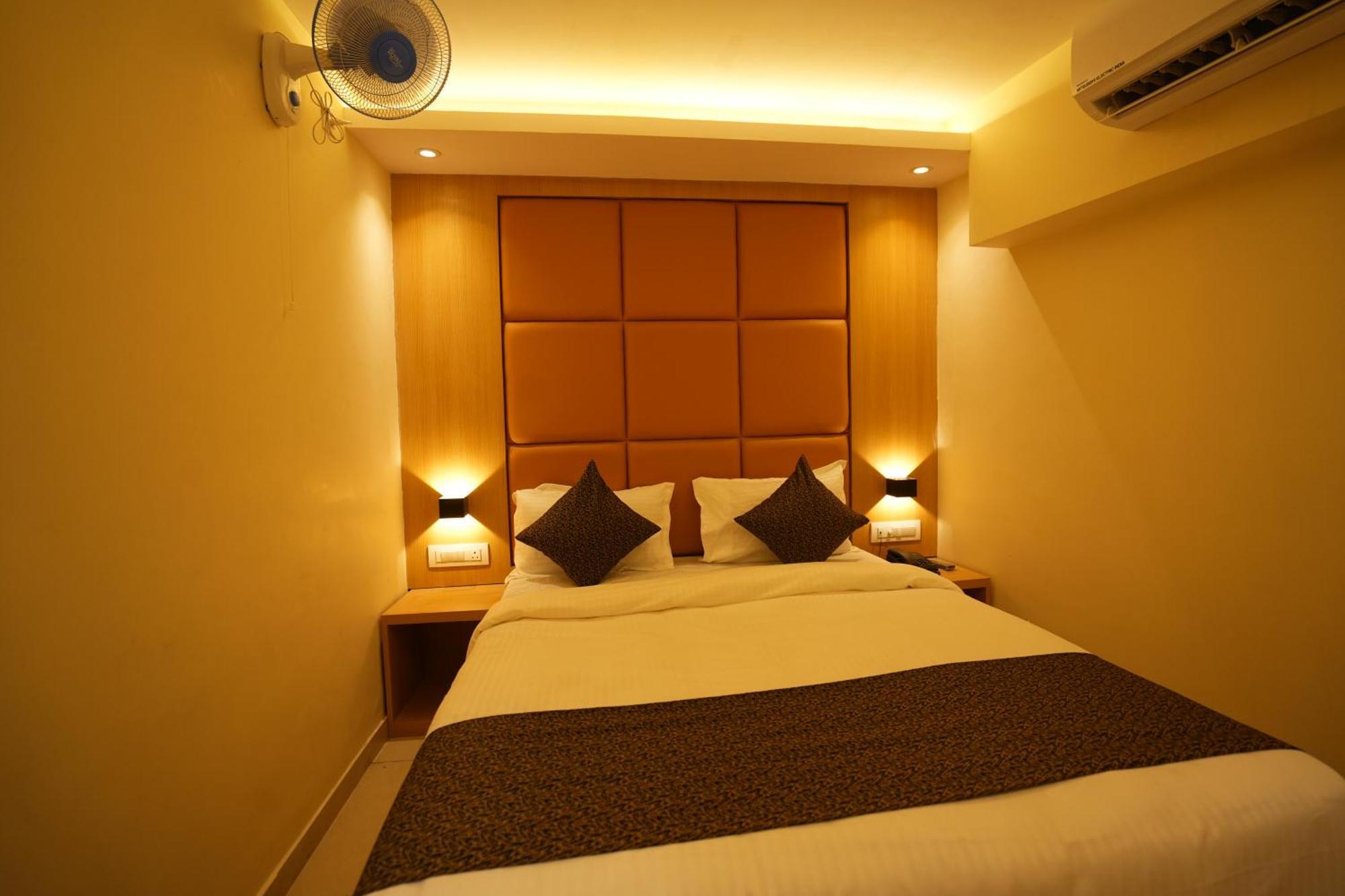Hotel Boston Bombay Esterno foto